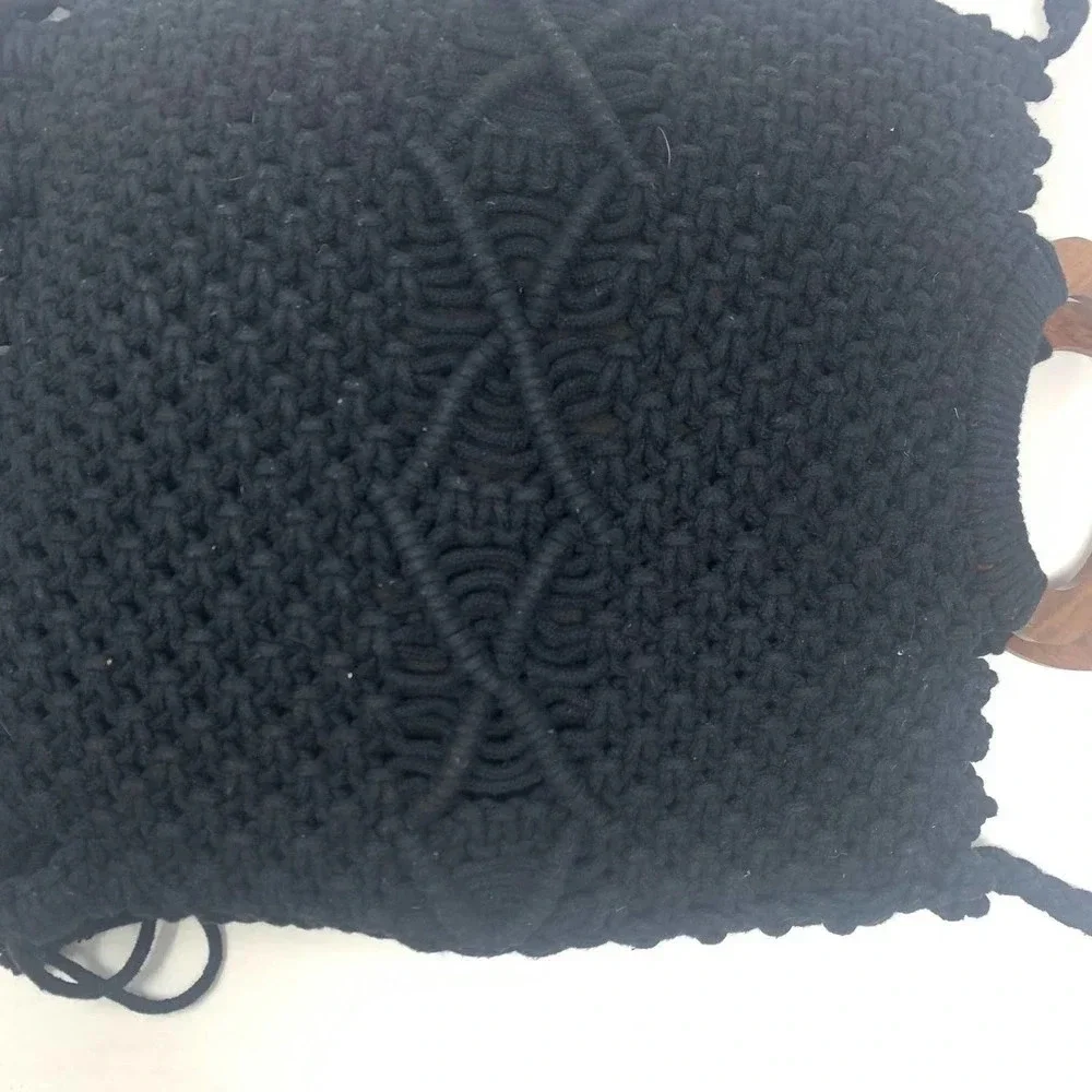 Danielle Nicole Macrame‎ Fringe Tassel Wooden Handle Crossbody Bag in Black - Picture 5 of 10